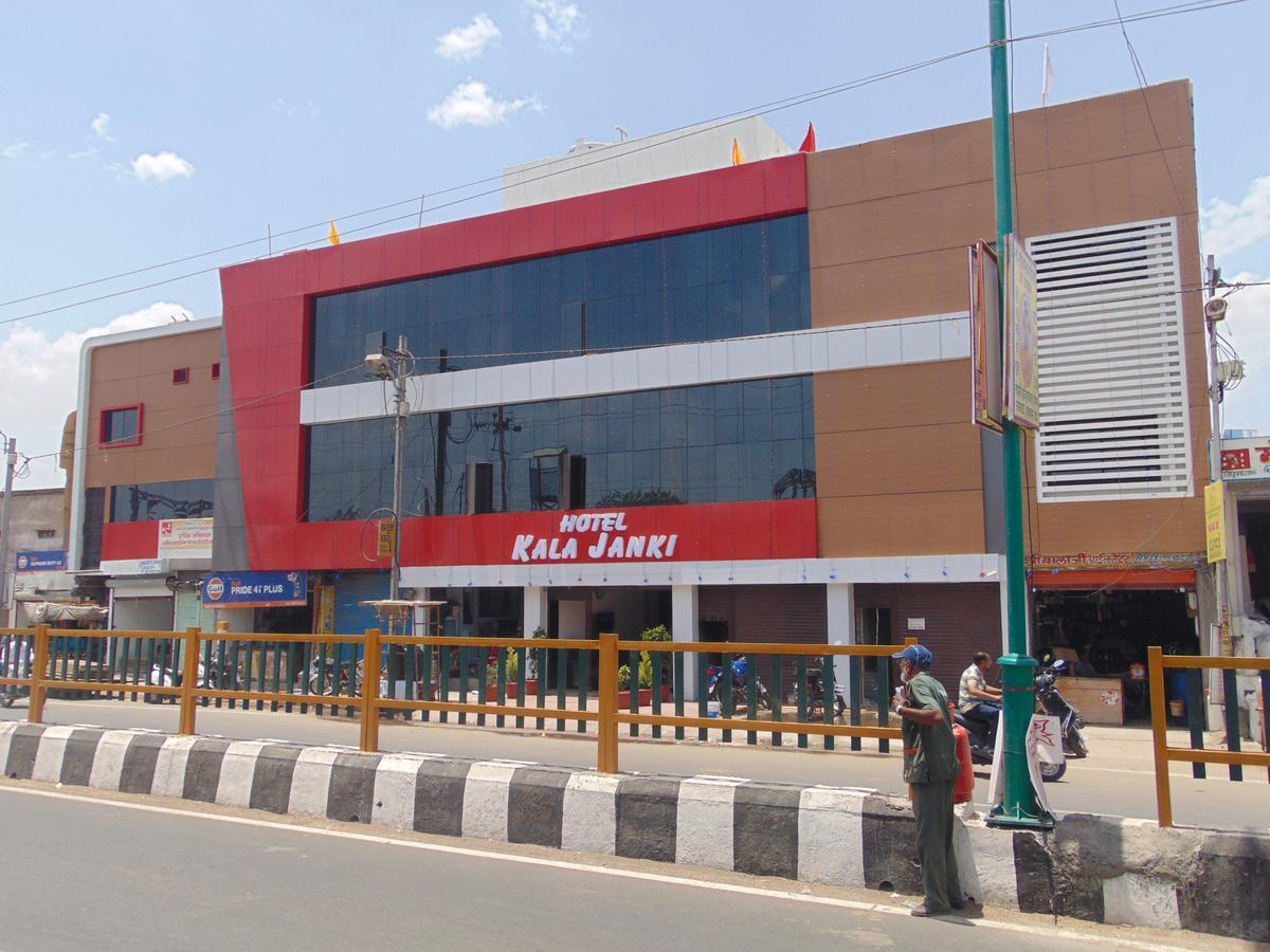Hotel Kalajanki Ujjain Eksteriør bilde