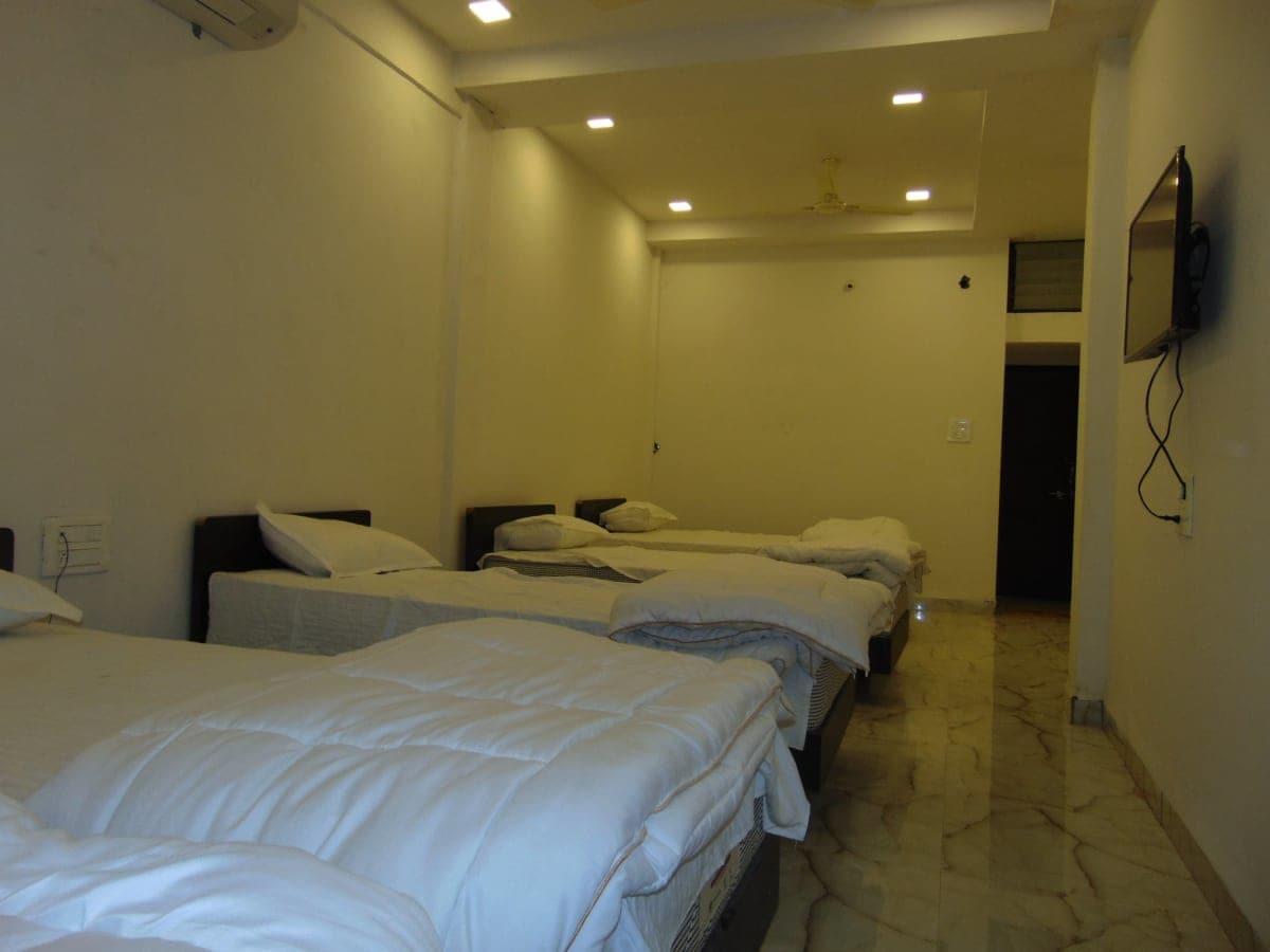 Hotel Kalajanki Ujjain Eksteriør bilde